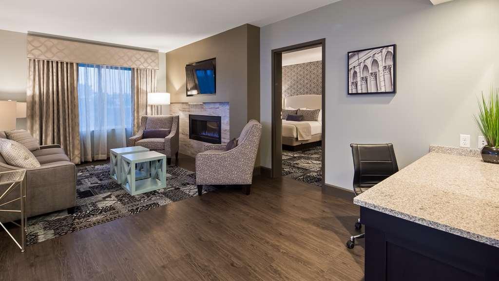 Best Western Plus Franklin Square Inn Troy Room photo