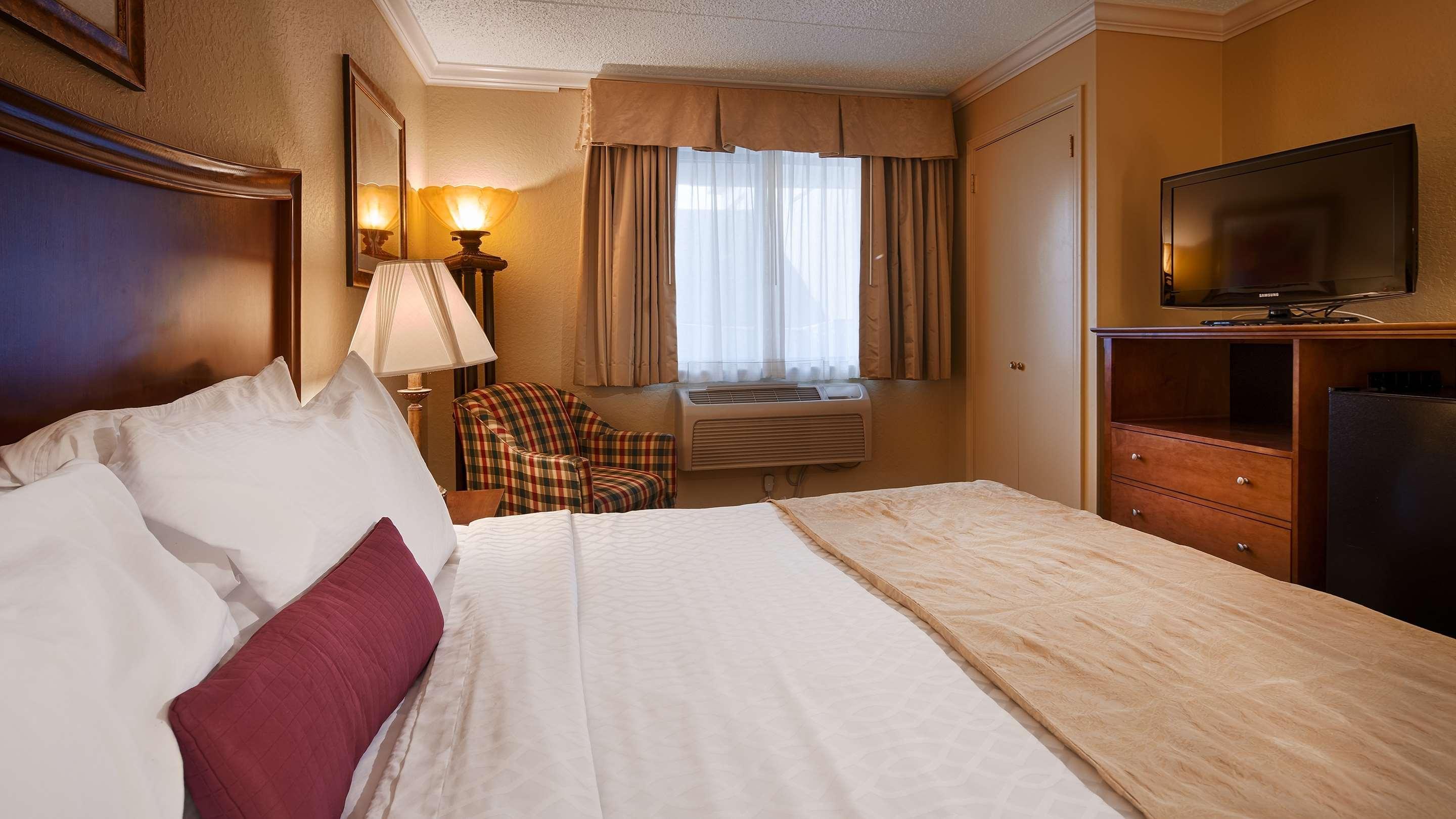 Best Western Plus Franklin Square Inn Troy Exterior photo