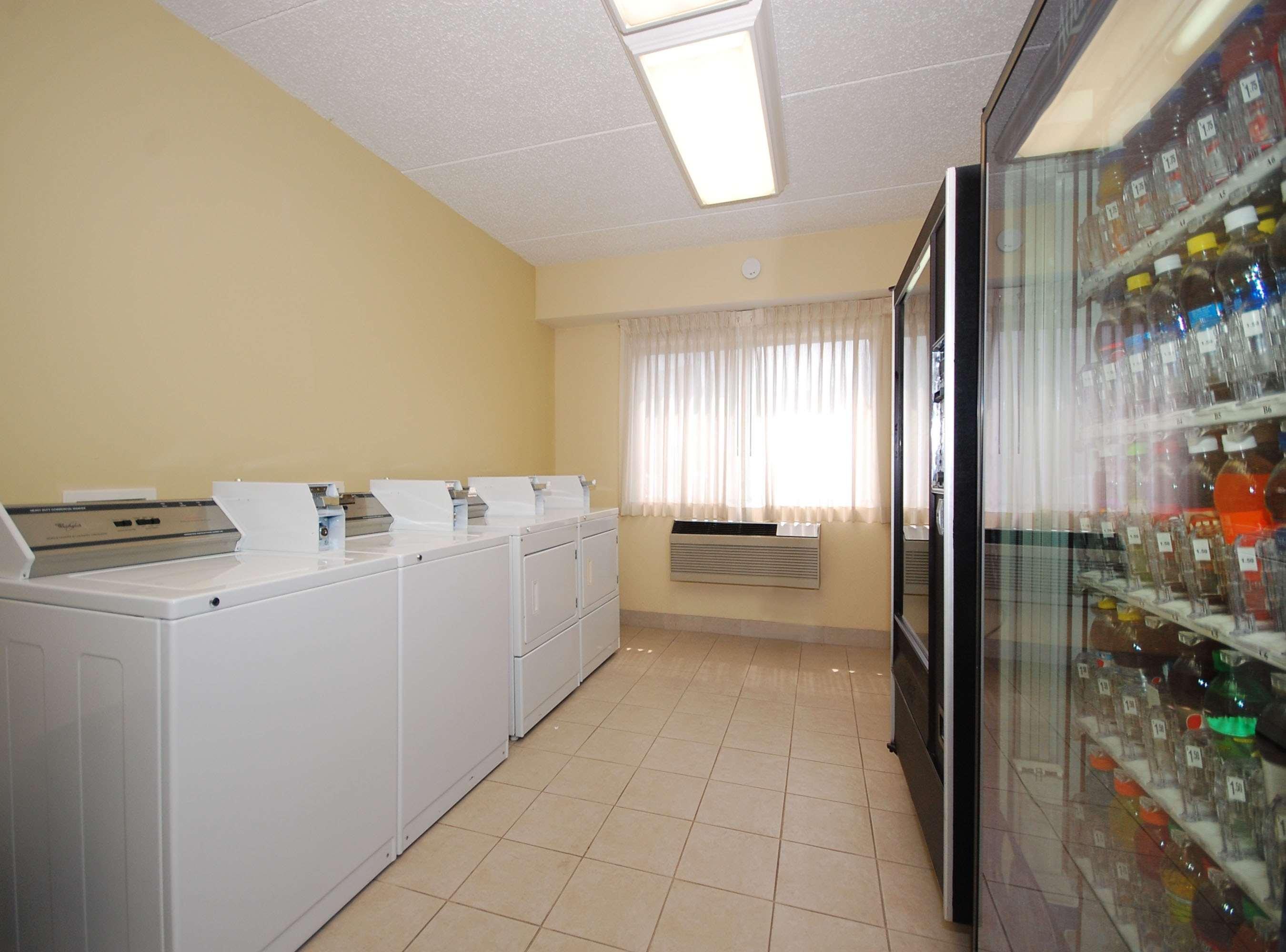 Best Western Plus Franklin Square Inn Troy Facilities photo